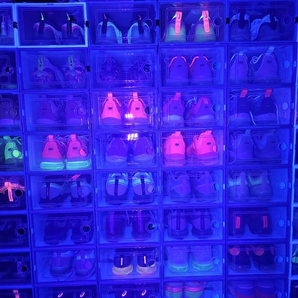 Meet your Posher, Danielle - Picture 2 of 3